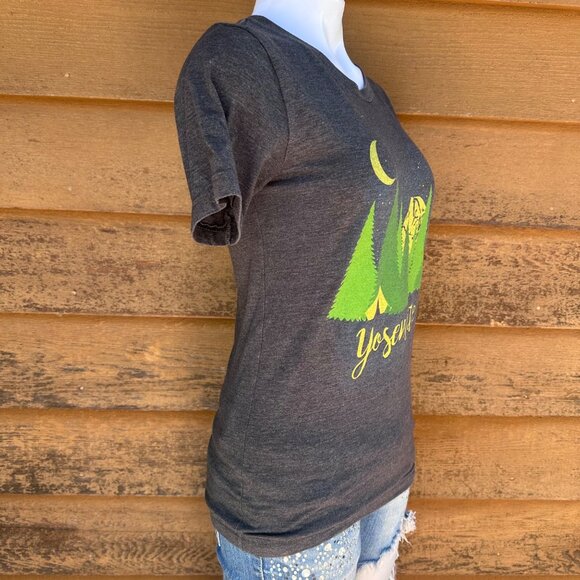 Yosemite Graphic Tee Shirt Soft Cotton Blend Heather Gray Camping Scene Women’s - Picture 7 of 11